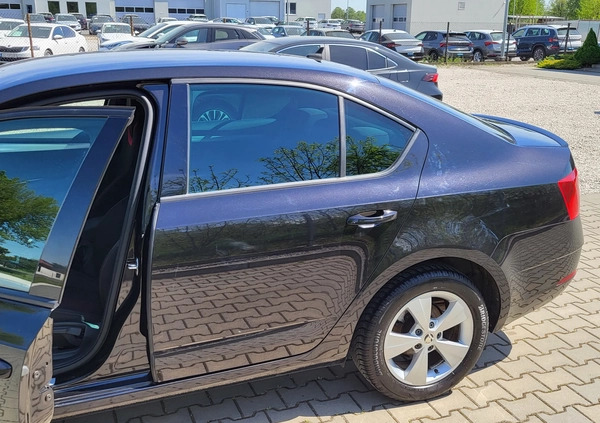 Skoda Octavia cena 49500 przebieg: 68000, rok produkcji 2019 z Człuchów małe 529